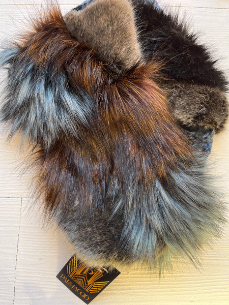 Col fausse fourrure bleue et marron