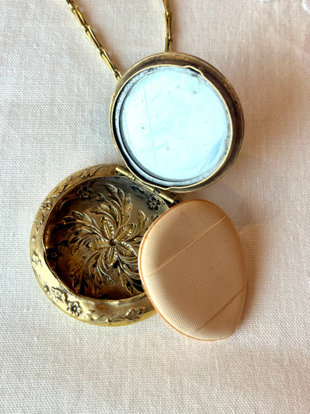 Sautoir poudrier ancien